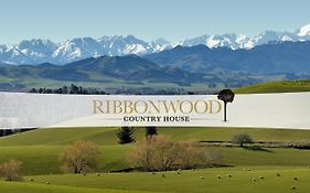 Ribbonwood Country House